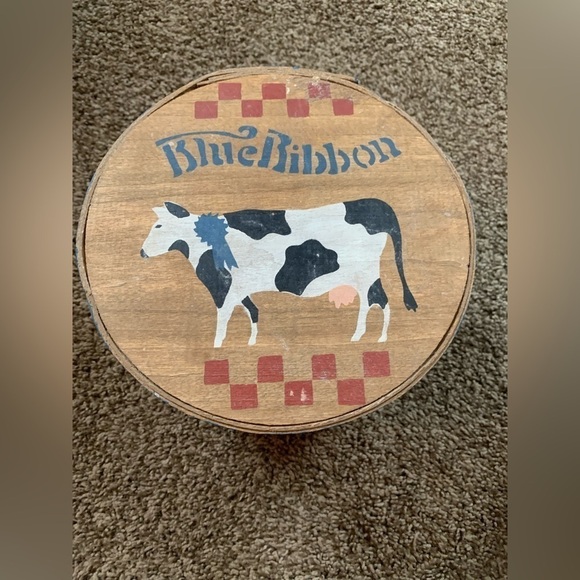 Blue Ribbon Hand Made Wooden Box - Picture 1 of 5